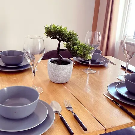 Uk Chaps Retreat: 2 Bedroom - 2Bathroom Apartment Londen Buitenkant foto