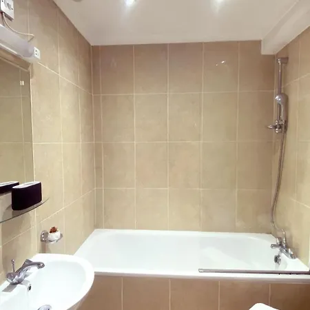 Uk Chaps Retreat: 2 Bedroom - 2Bathroom Apartment Londen Buitenkant foto